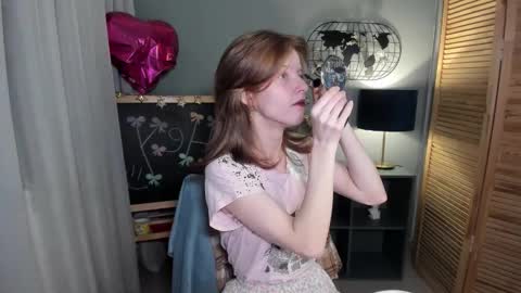 Snapshot of madelaines chatting on 11/12/25, 10:04 madelaines online show from 11/12/25, 10:04