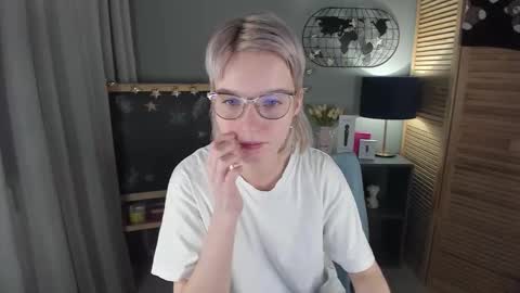Snapshot of madelaines chatting on 01/13/26, 09:25 madelaines online show from 01/13/26, 09:25