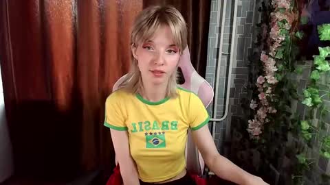 Snapshot of madelaines chatting on 05/15/26, 03:02 madelaines online show from 05/15/26, 03:02