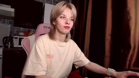 Snapshot of madelaines chatting on 05/28/26, 05:32 madelaines online show from 05/28/26, 05:32