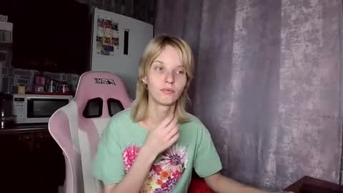 madelaines online show from 06/25/26, 03:05