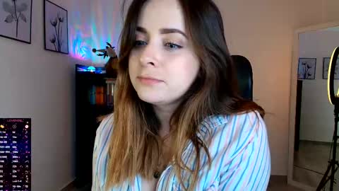Snapshot of madelamee chatting on 01/10/26, 12:34 madelamee online show from 01/10/26, 12:34