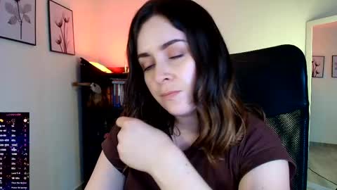 Snapshot of madelamee chatting on 04/15/26, 07:58 madelamee online show from 04/15/26, 07:58