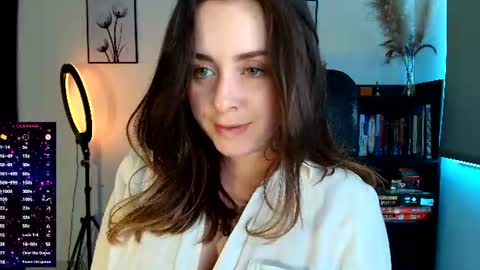 madelamee online show from 07/28/26, 07:04