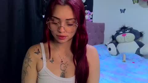 Snapshot of madeleine_2018 chatting on 05/09/26, 02:39 sofia online show from 05/09/26, 02:39