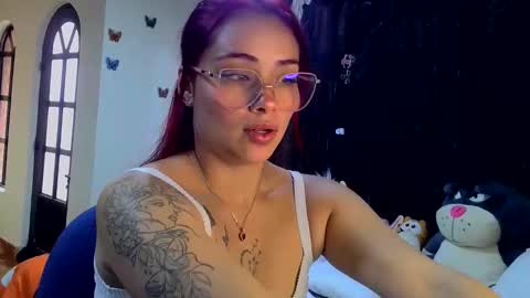 Snapshot of madeleine_2018 chatting on 06/09/26, 06:30 sofia online show from 06/09/26, 06:30