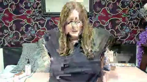 Snapshot of madelinebeau chatting on 04/25/26, 10:40 madelinebeau online show from 04/25/26, 10:40