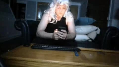 Snapshot of madelinemonroee chatting on 05/16/26, 04:42 madelinemonroee online show from 05/16/26, 04:42
