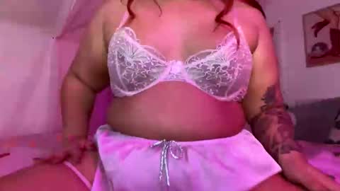 madelinepeach03 online show from 09/10/25, 11:16