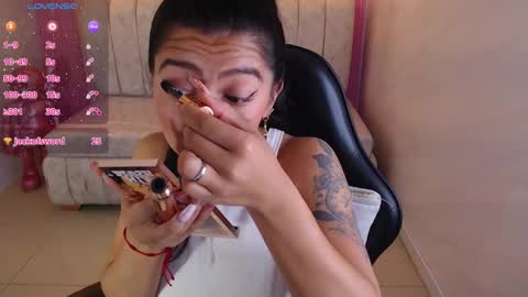 Madhison  online show from 10/28/25, 09:06