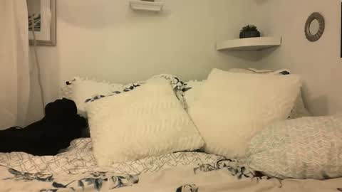 Madie Ray online show from 02/21/25, 05:46