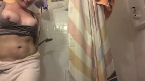 Madie Ray online show from 06/17/26, 04:26