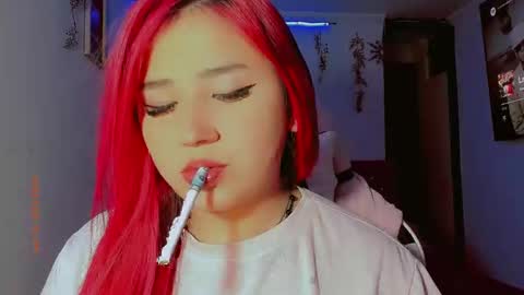 Snapshot of madison_x17 chatting on 10/31/25, 12:33 madso x17 online show from 10/31/25, 12:33