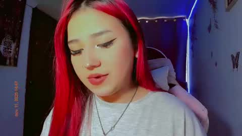 Snapshot of madison_x17 chatting on 11/11/25, 07:47 madso x17 online show from 11/11/25, 07:47