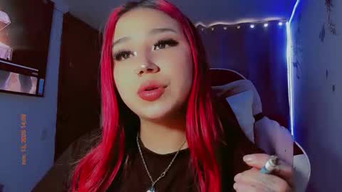 Snapshot of madison_x17 chatting on 11/13/25, 07:57 madso x17 online show from 11/13/25, 07:57