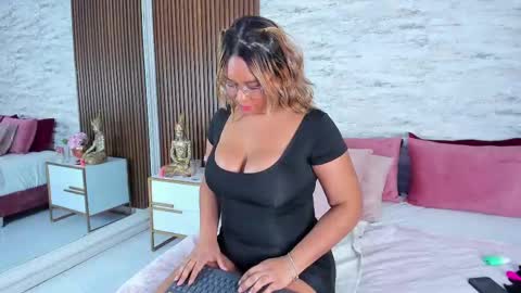 madisonhunterr_ online show from 02/08/25, 02:15