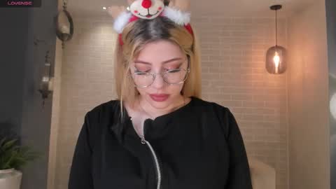 Madison Kane online show from 12/05/25, 11:08