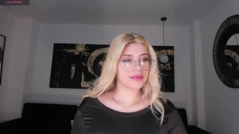 Snapshot of madisonkane chatting on 01/09/26, 11:02 Madison Kane online show from 01/09/26, 11:02