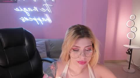 Snapshot of madisonkane chatting on 03/23/26, 11:14 Madison Kane online show from 03/23/26, 11:14