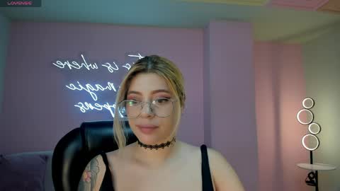 Snapshot of madisonkane chatting on 03/26/26, 11:16 Madison Kane online show from 03/26/26, 11:16