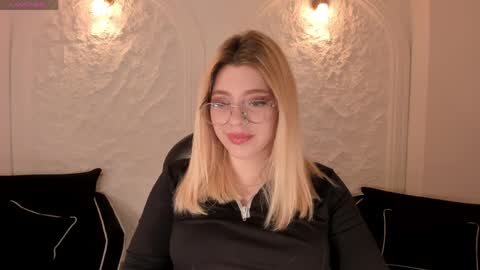 Snapshot of madisonkane chatting on 04/04/26, 11:08 Madison Kane online show from 04/04/26, 11:08