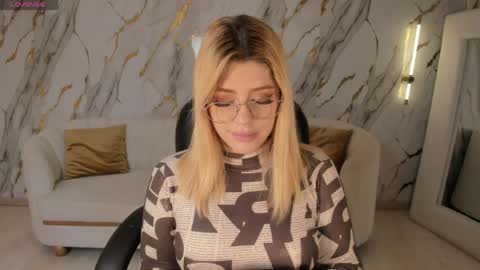 Snapshot of madisonkane chatting on 04/11/26, 11:14 Madison Kane online show from 04/11/26, 11:14