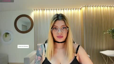 Snapshot of madisonkane chatting on 04/26/26, 11:19 Madison Kane online show from 04/26/26, 11:19