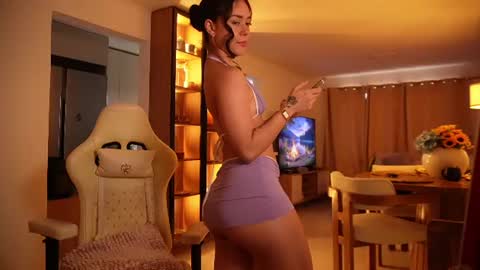 Snapshot of madisonlara chatting on 06/12/26, 08:41 madisonlara online show from 06/12/26, 08:41