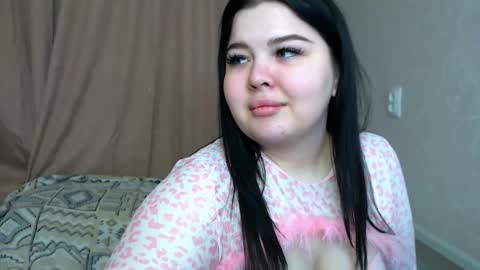 Snapshot of madisonmongomery chatting on 01/18/26, 12:53 madisonmongomery online show from 01/18/26, 12:53