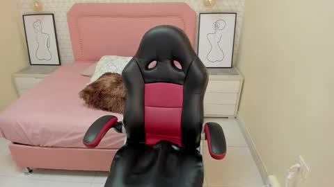    online show from 09/11/25, 07:47