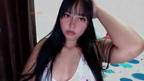 Snapshot of madisson__sexx chatting on 01/16/26, 08:18 Valentina online show from 01/16/26, 08:18