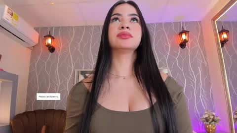 Snapshot of madisson_fox1 chatting on 01/11/26, 02:00 online show from 01/11/26, 02:00