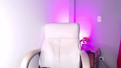    online show from 07/10/26, 07:05