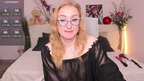 Snapshot of madissonkiss chatting on 10/12/25, 12:53 Madisson online show from 10/12/25, 12:53