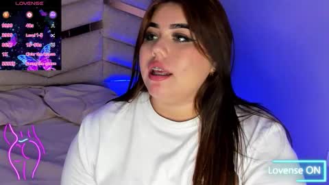 madissonlee__ online show from 12/17/25, 09:10