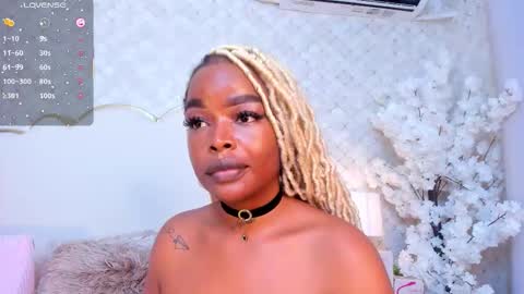 Snapshot of madissonlopez chatting on 11/12/25, 10:04 Madisson Lopez online show from 11/12/25, 10:04