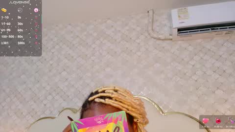 Snapshot of madissonlopez chatting on 11/23/25, 03:06 Madisson Lopez online show from 11/23/25, 03:06