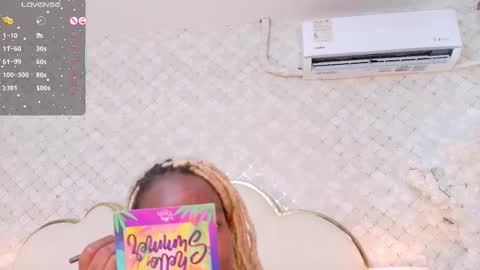 Snapshot of madissonlopez chatting on 11/24/25, 09:03 Madisson Lopez online show from 11/24/25, 09:03