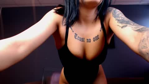 Snapshot of madiysony chatting on 04/17/26, 06:16 madiysony online show from 04/17/26, 06:16