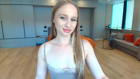 Madlen online show from 06/12/26, 10:25