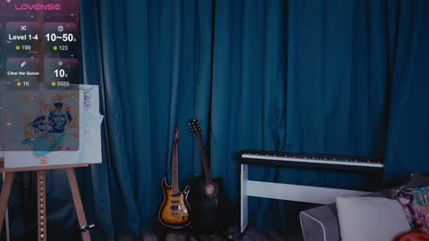 Alice online show from 11/11/25, 12:05