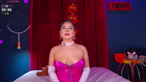 MadyLuxx online show from 10/31/25, 08:21