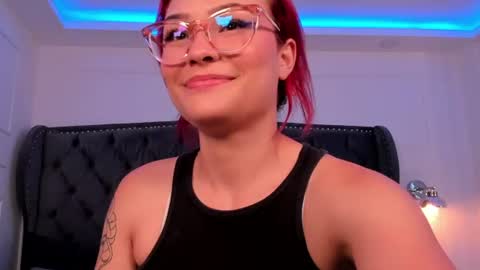 Mae Lyra online show from 07/28/26, 05:12