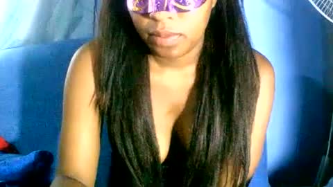 Snapshot of maelahlove chatting on 12/19/24, 04:56 MaelahLove online show from 12/19/24, 04:56