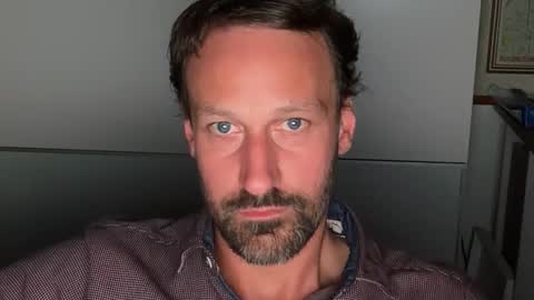 maenu_69 online show from 10/05/25, 07:45