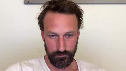 Snapshot of maenu_69 chatting on 11/09/25, 08:40 maenu_69 online show from 11/09/25, 08:40