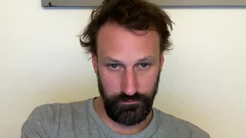 Snapshot of maenu_69 chatting on 11/14/25, 10:51 maenu_69 online show from 11/14/25, 10:51