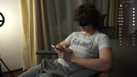 Snapshot of maestro3369 chatting on 11/18/25, 03:05 Mike XMaestro 3369 online show from 11/18/25, 03:05