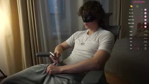 Snapshot of maestro3369 chatting on 11/23/25, 01:00 Mike XMaestro 3369 online show from 11/23/25, 01:00