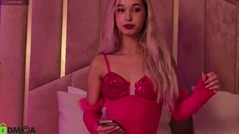 M. online show from 11/14/25, 07:23